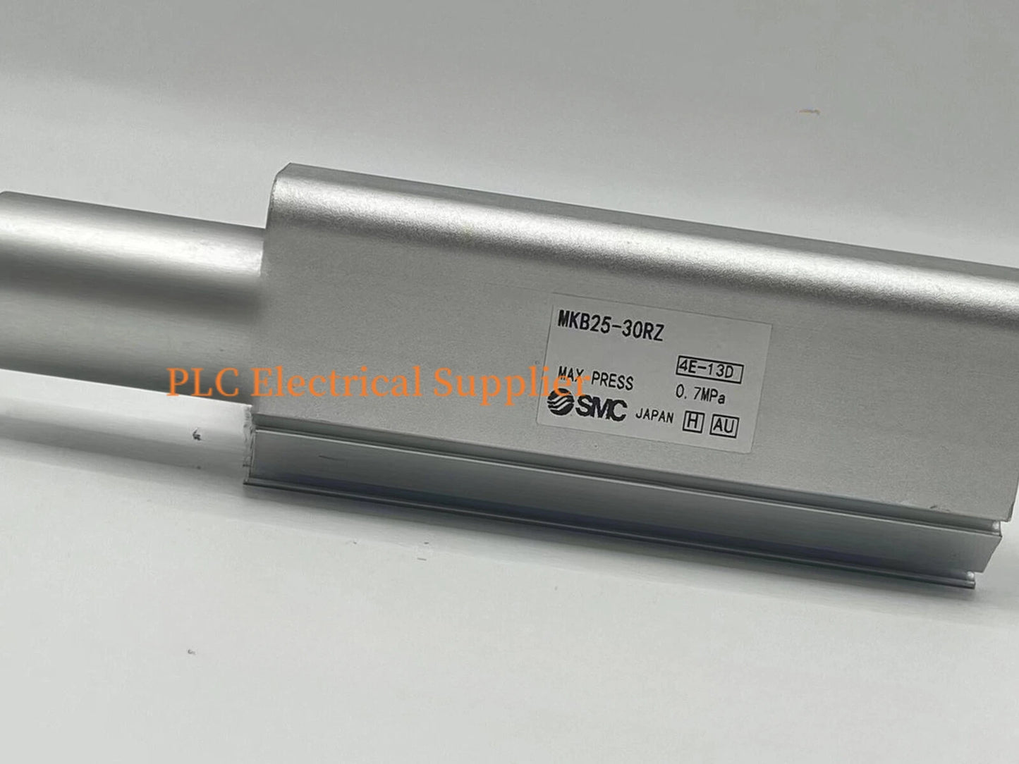 MKB25-30RZ 1PC  SMC Air Cylinder MKB2530RZ Fast Shipping #P