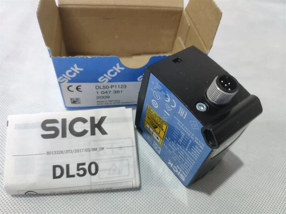 1/Piece  DL50-P1123 1047361 SICK Laser Distance Displacement Sensor