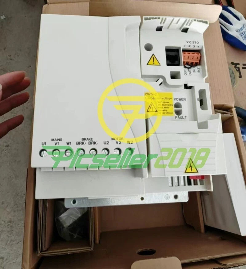 1PC ACS355-03E-15A6-4 7.5KW  ABB Frequency Converter UPS or