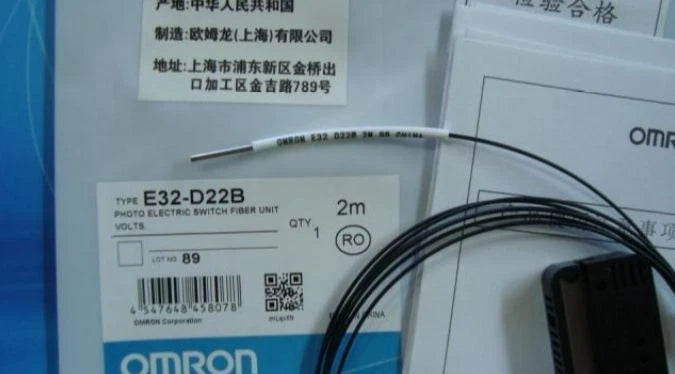 E32-D22B E32D22B 1PC  OMRON fiber optic sensor     #LRR #P