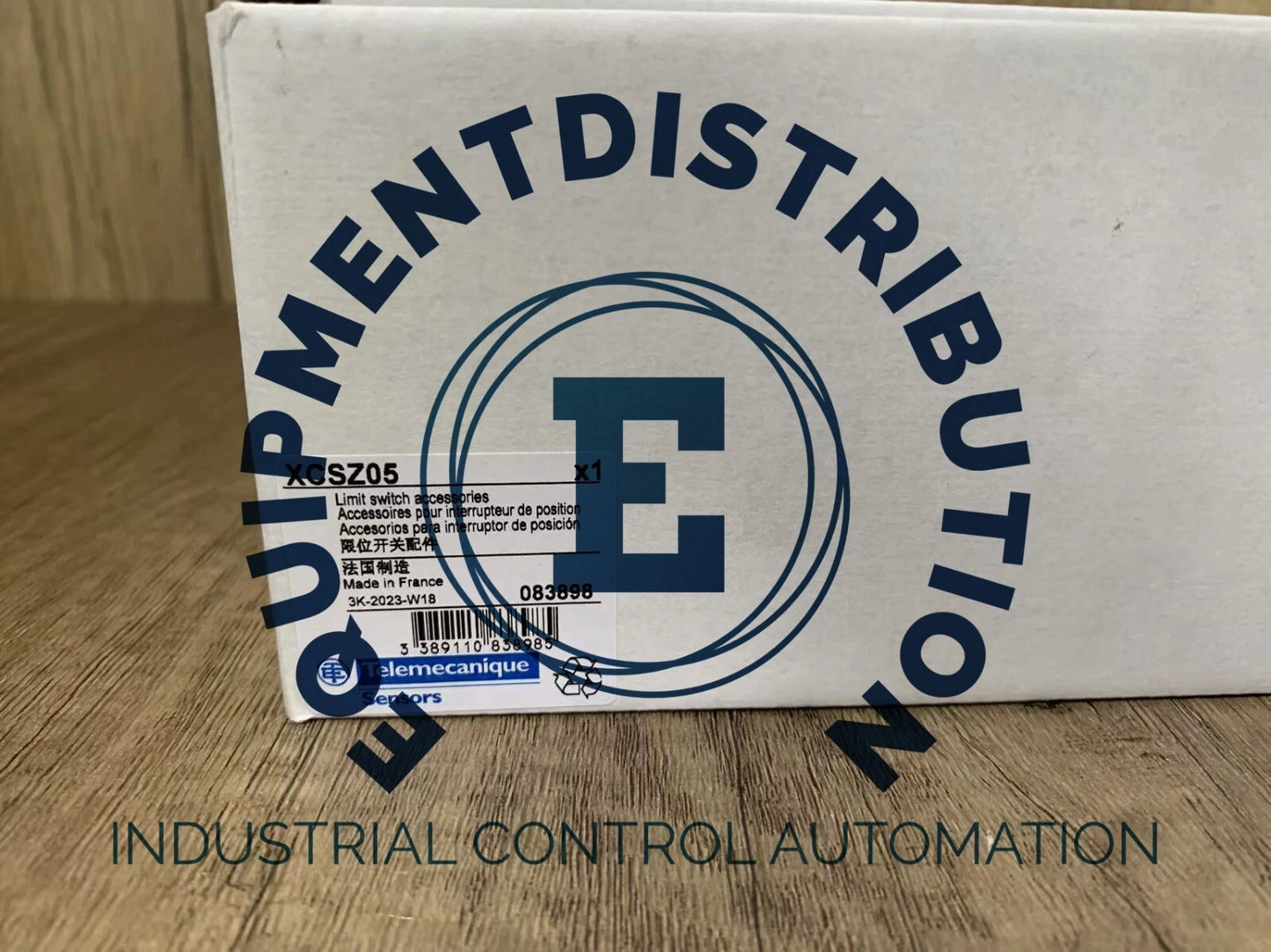 XCSZ05  Telemecanique Limit Switch with Box Free Shipping XCS-Z05 #P