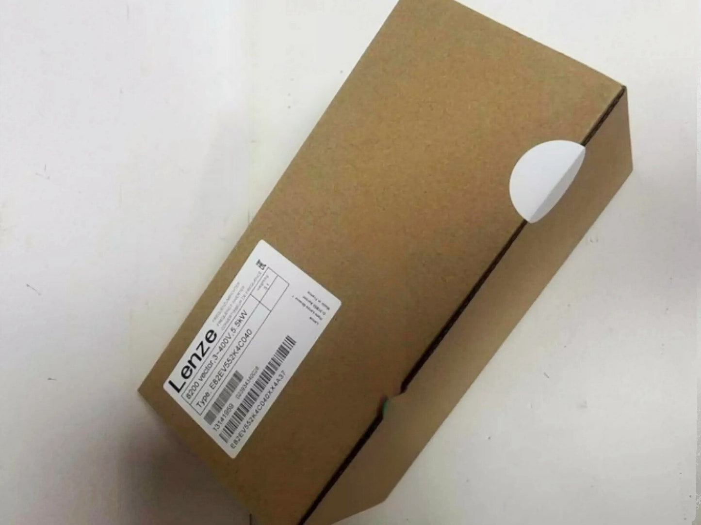 1/Piece LENZE Inverter E82EV552K4C040 E82EV552-4C040 Free Shipping