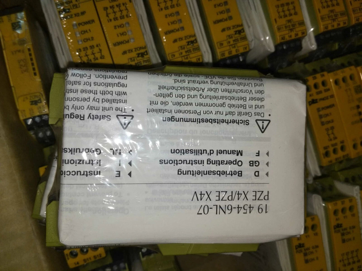 1PC Pilz 504222 PSEN 1.1p-22 / PSEN 1.1-20 Safety Switch (524122+514120)  #P