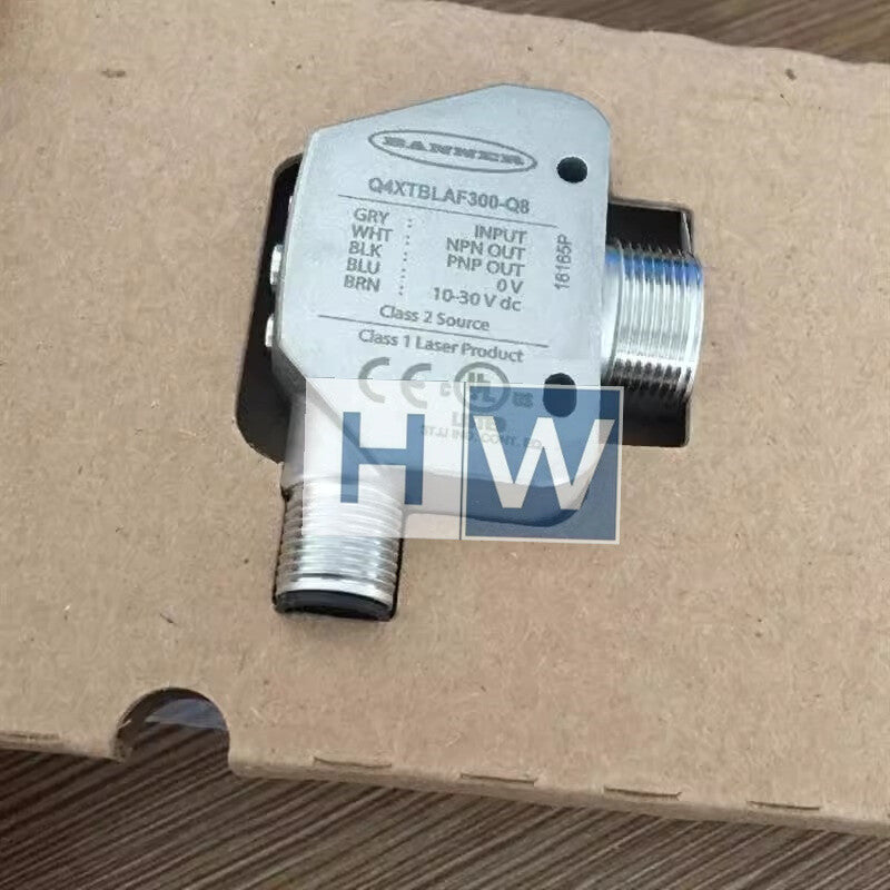 1PC   Ranging Laser Sensor Q4XTBLAF300-Q8