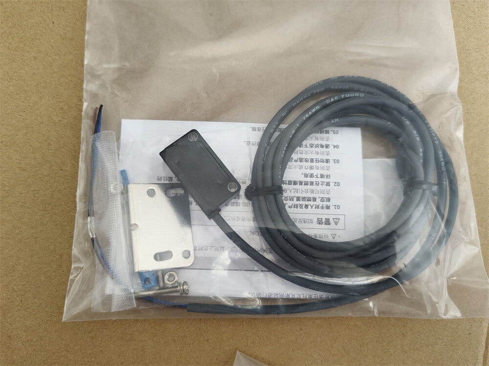 Autonics BYD50-DDT-T Photoelectric Sensors Compact Type NPN  1PCS