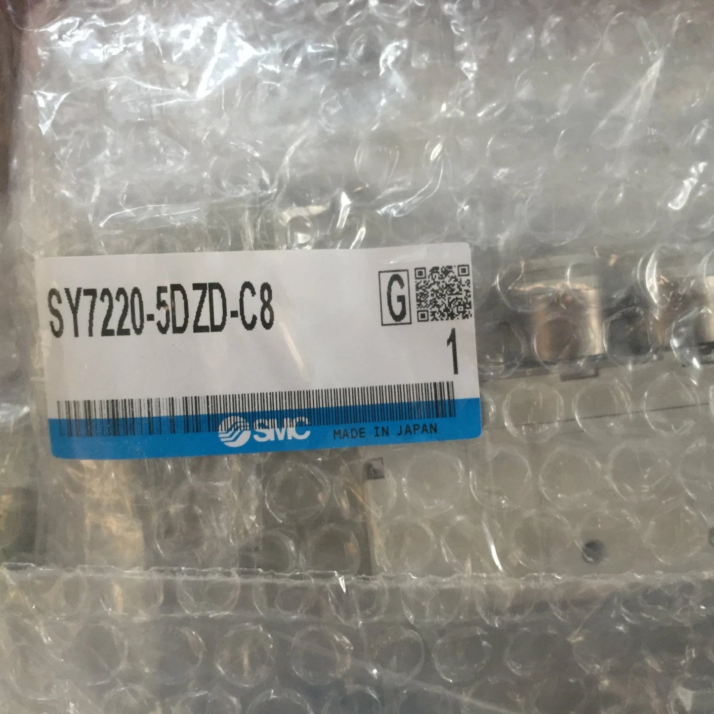 1PC   SMC Solenoid Valve SY7220-5DZD-C8 spot stock #P