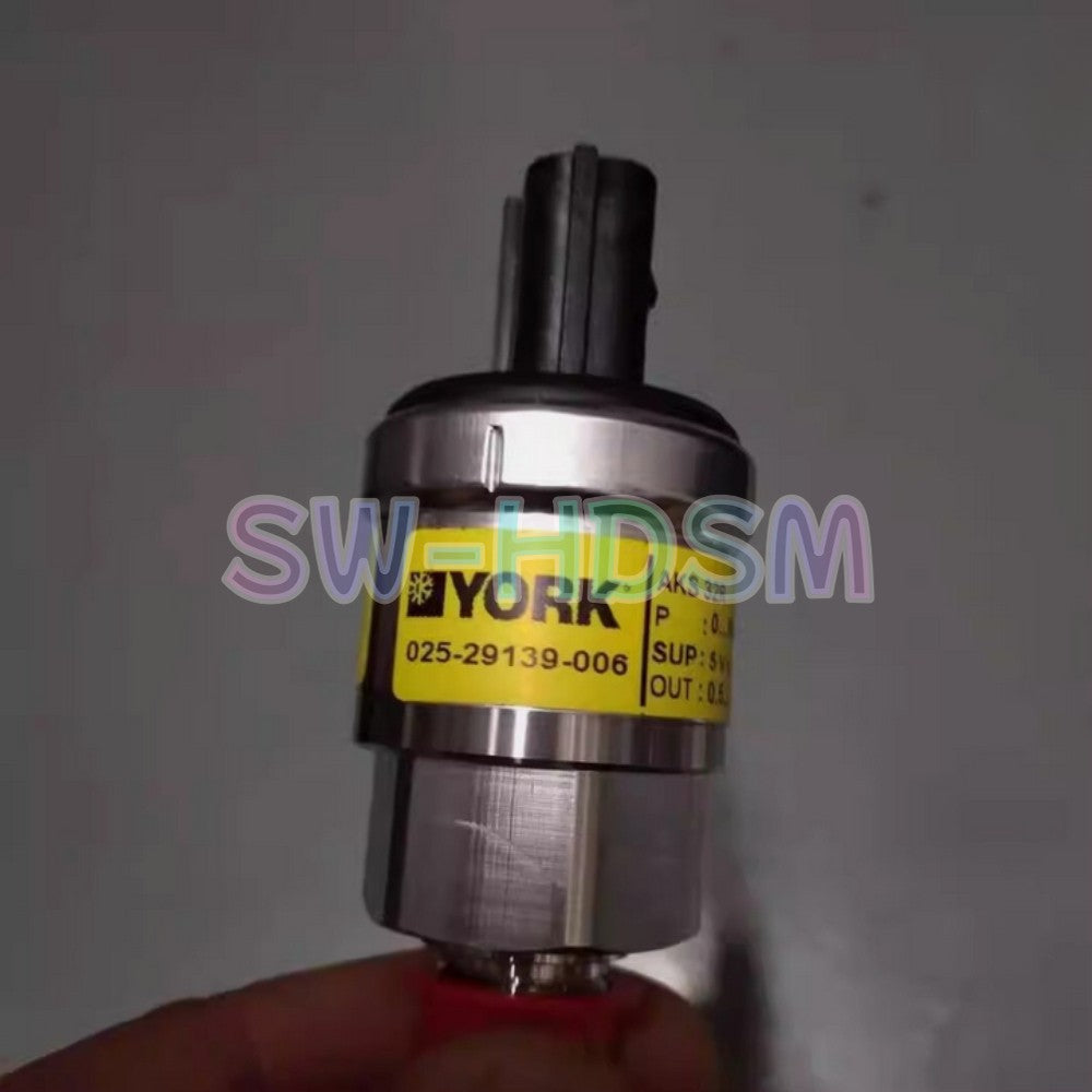 1PCS   FOR YORK 025-29139-006 Pressure Sensor Freight Free