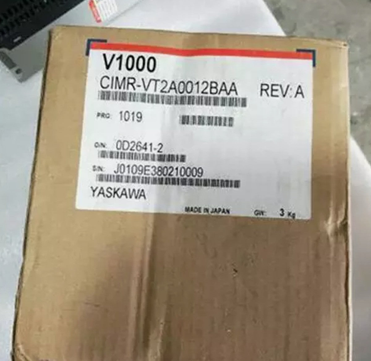 1PC  Yaskawa Inverter V1000 3.0KW/2.2KW CIMR-VT2A0012BAA