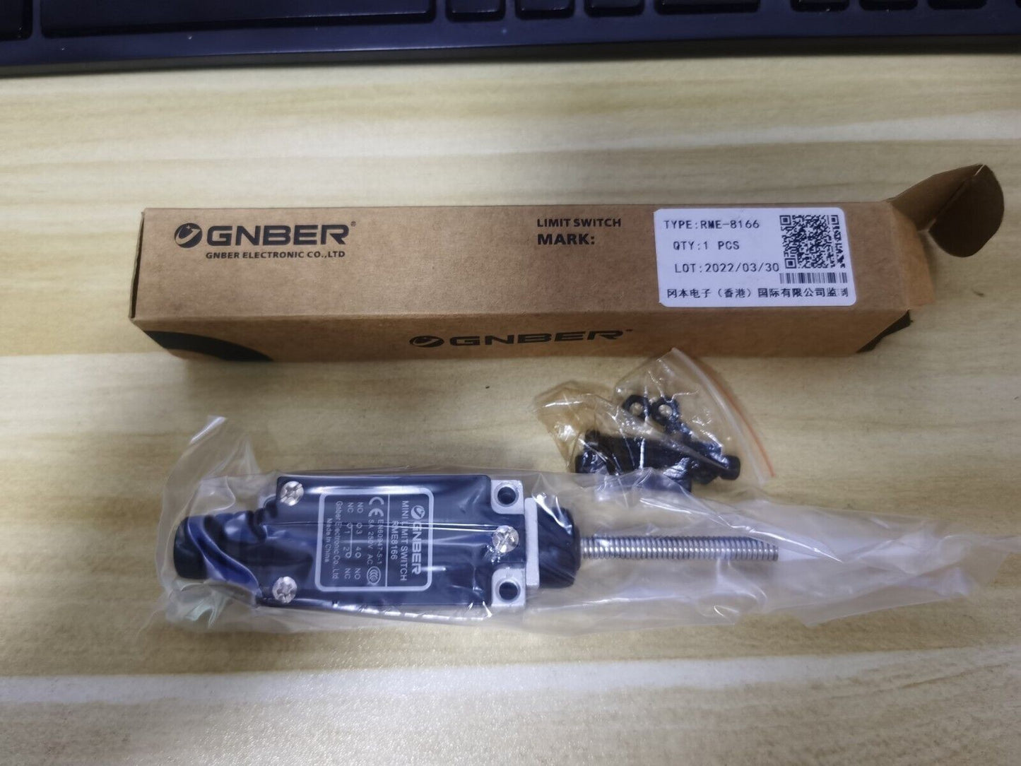 1PC  Gnber RME8166 Limit Switch