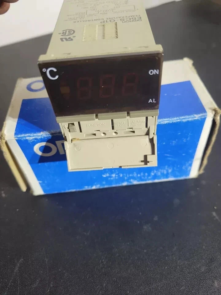 Omron E5CS-Q1P Temperature Controller E5CS-Q1P #P
