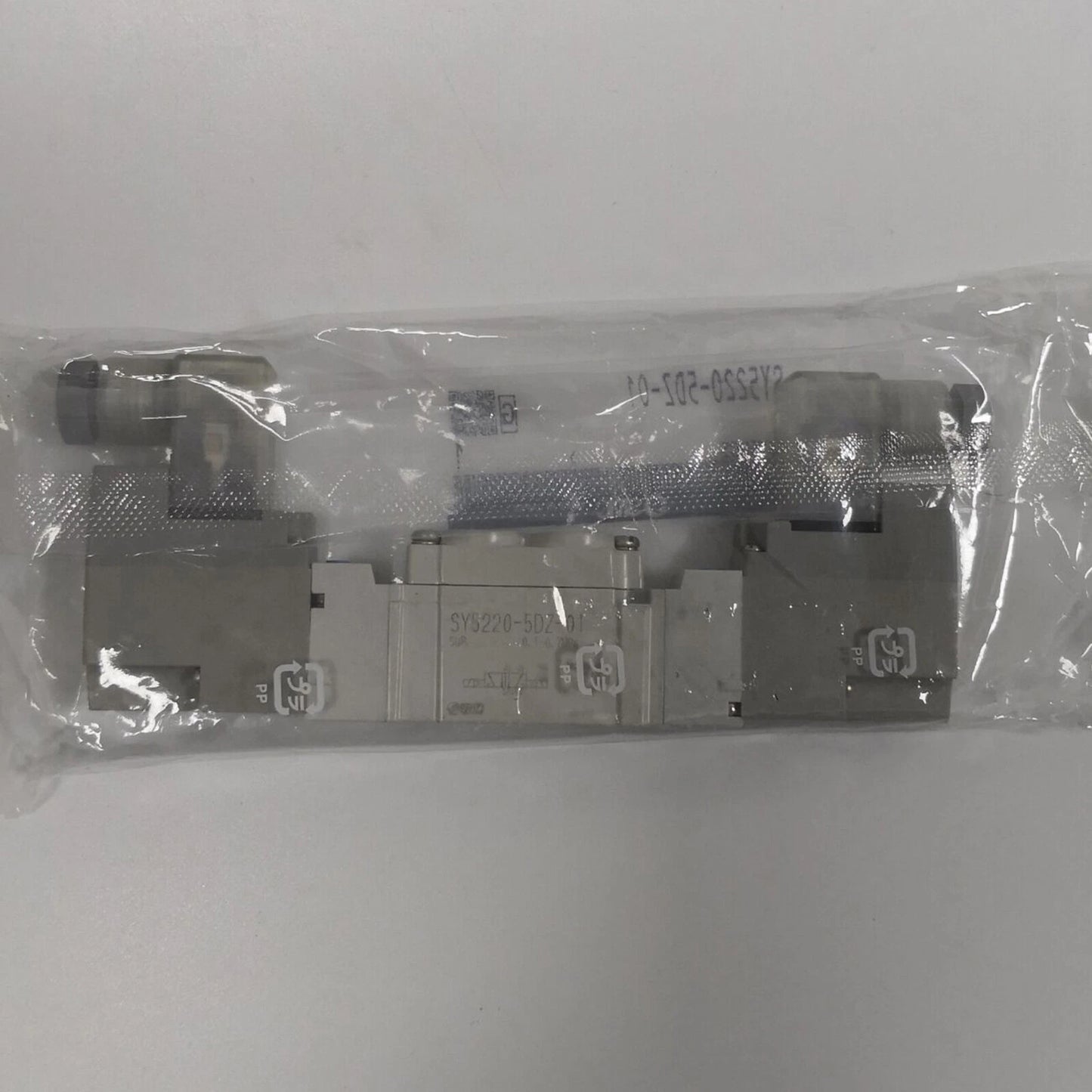 1pcs  for SMC solenoid valve SY5220-5DZ-01 Fast Shipping #P