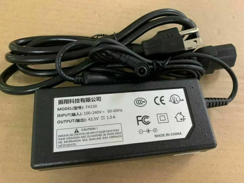 1x TC-Helicon VOICESOLO FX150 monitor speakers universal power adapter