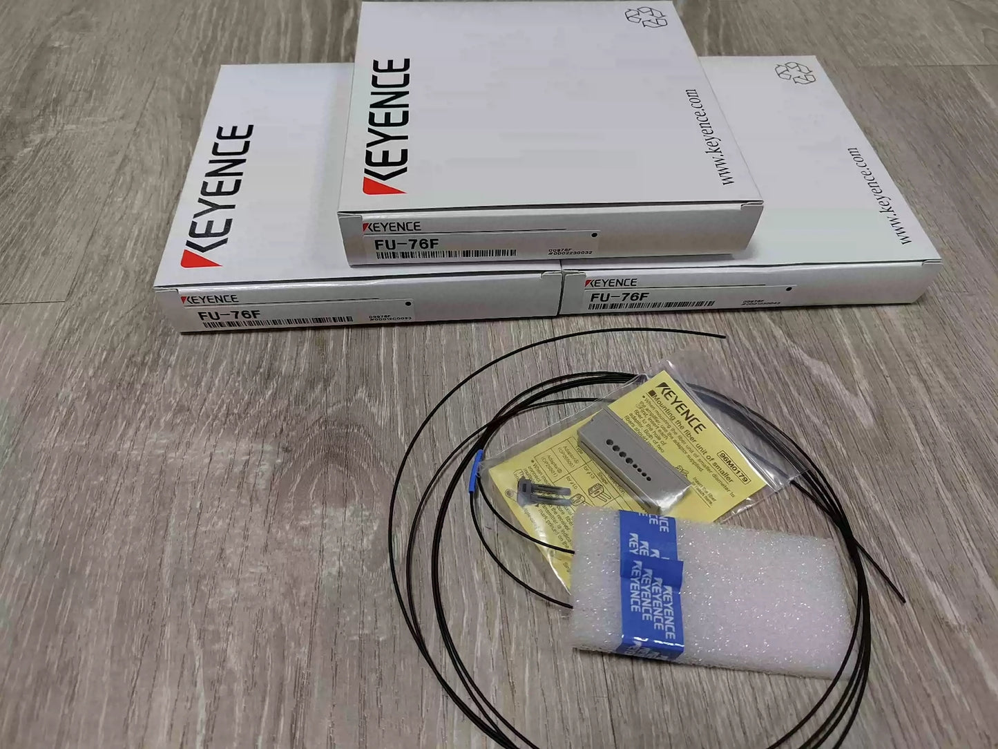 1pcs KEYENCE FU-76F Optical Fiber Sensor
