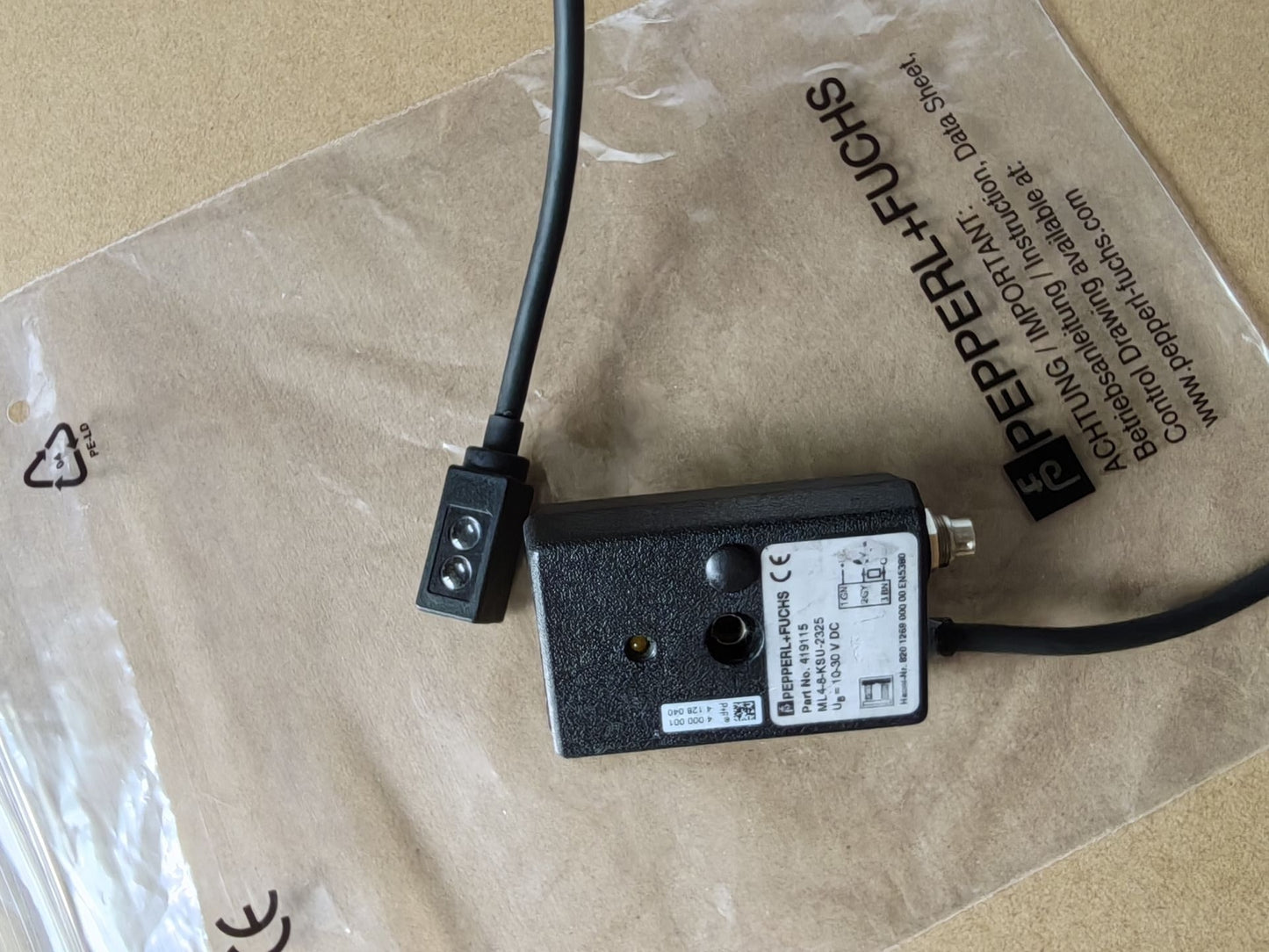 1/Piece  ML4-8-KSU-2325 PEPPERL FUCHS Photoelectric Switch Sensor 419115