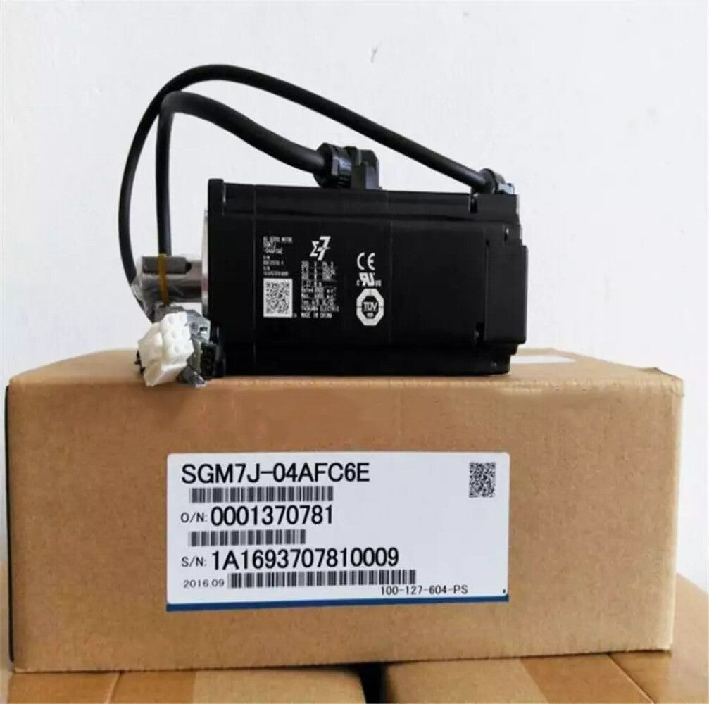 1Pcs  Yaskawa Servo Motor SGM7J-04AFC6E