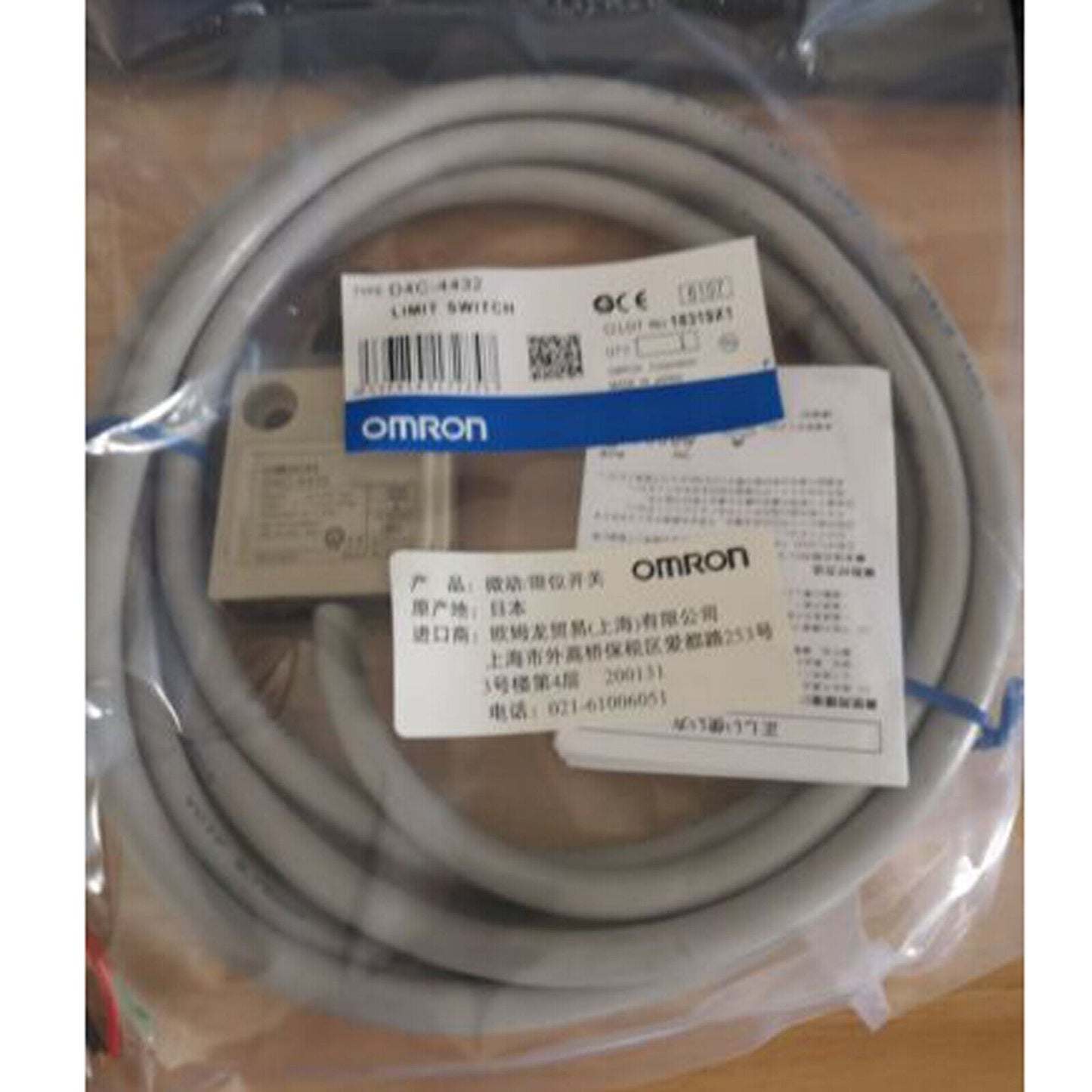 1PC  For Omron D4C-4432 Limit Switch D4C4432 Free Shipping