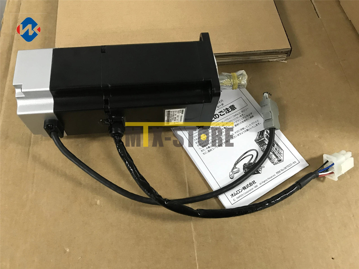 1PCS    servo motor R7M-A75030-BS1 with   Box Omron #P