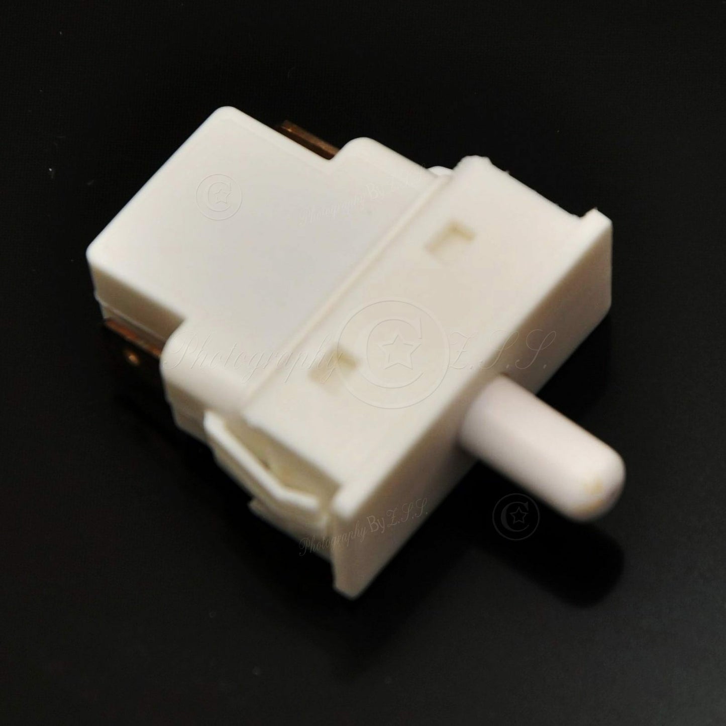 2x Universal JL-06 Refrigerator Door Gated Light Switch Replacement Fridge Parts