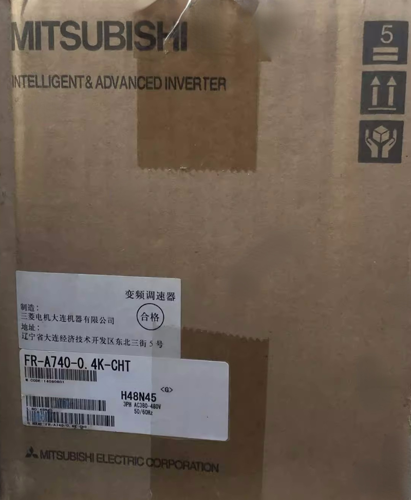 1pcs Mitsubishi Frequency Converter FR-A740-0.4K-CHT