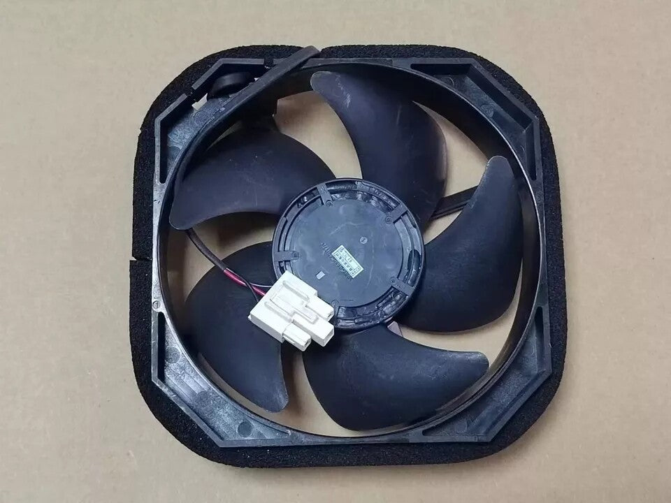 1PC Nidec Z15I12MS3A5-52Z99 15CM DC12V 0.05A refrigerator built-in cooling fan