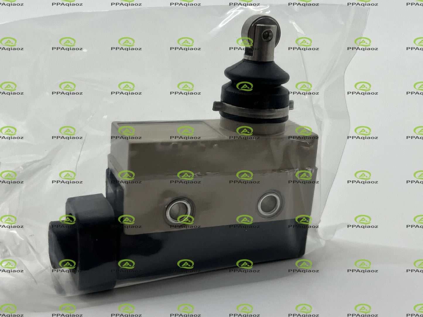 1PC  Omron ZC-N2255 Limit Switch Free Shipping ZCN2255#/ #P