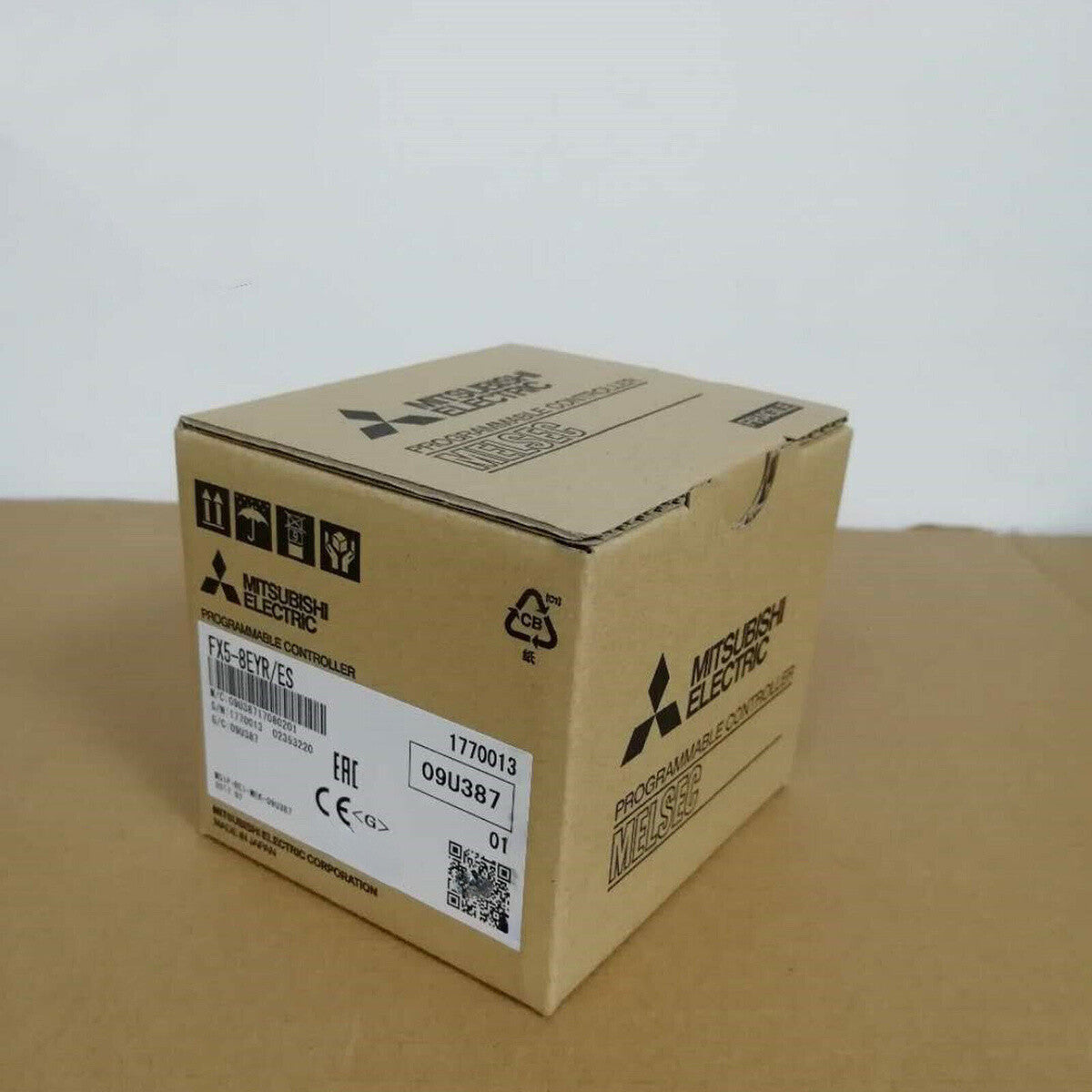 1pcs Mitsubishi PLC FX5-8EYR/ES FX58EYRES FX5-8EYR-ES