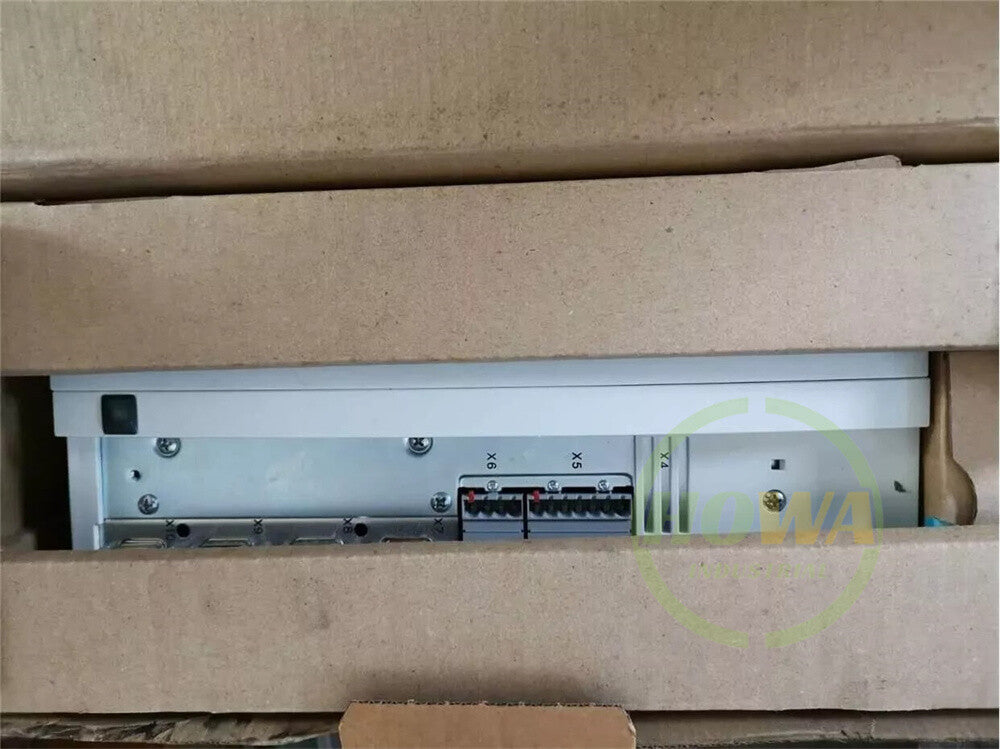 1/Piece  Inverter EVF9321-EV EVF9321_EV Lenze Servo Driver Controller