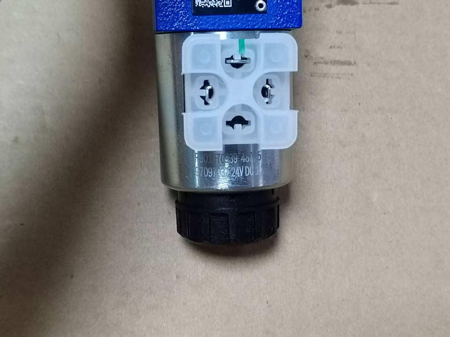 Rexroth R900561282 4WE6G62/EG24N9K4 Hydraulic Valve Fast delivery