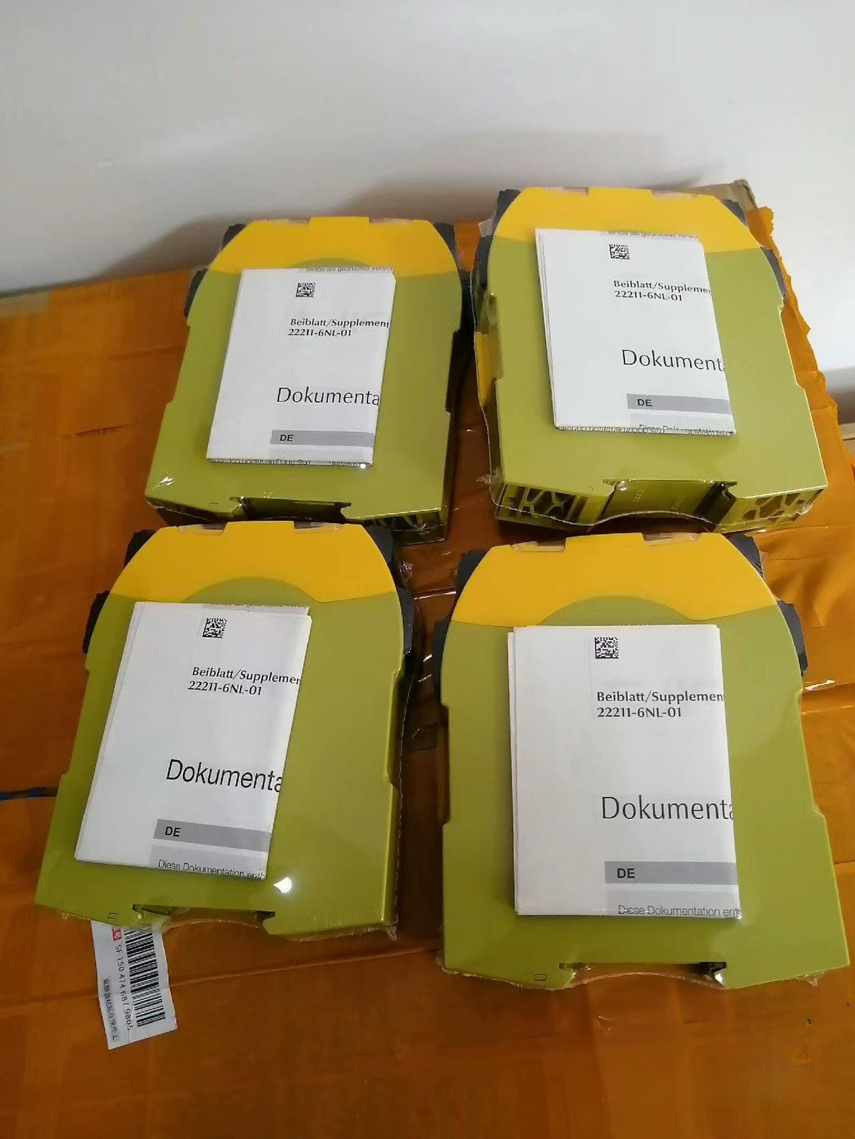 1pcs PILZ PNOZ S4 751104 Safety Relay