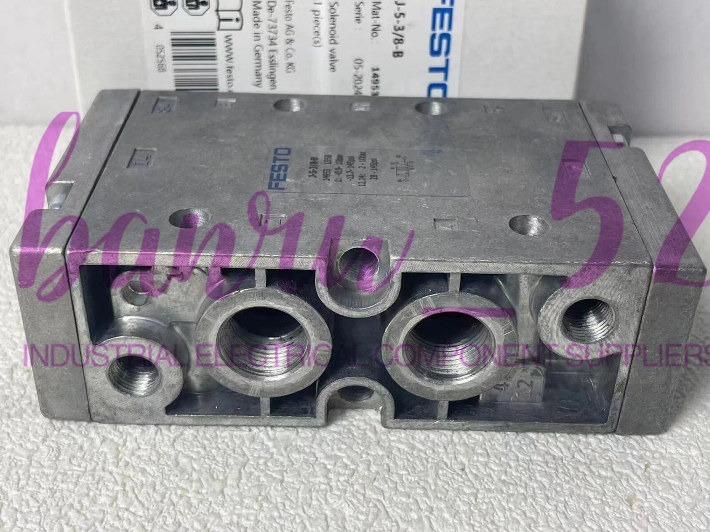 1pcs  Festo   ones Pneumatic Control Valve 14953 J-5-3/8-B #P
