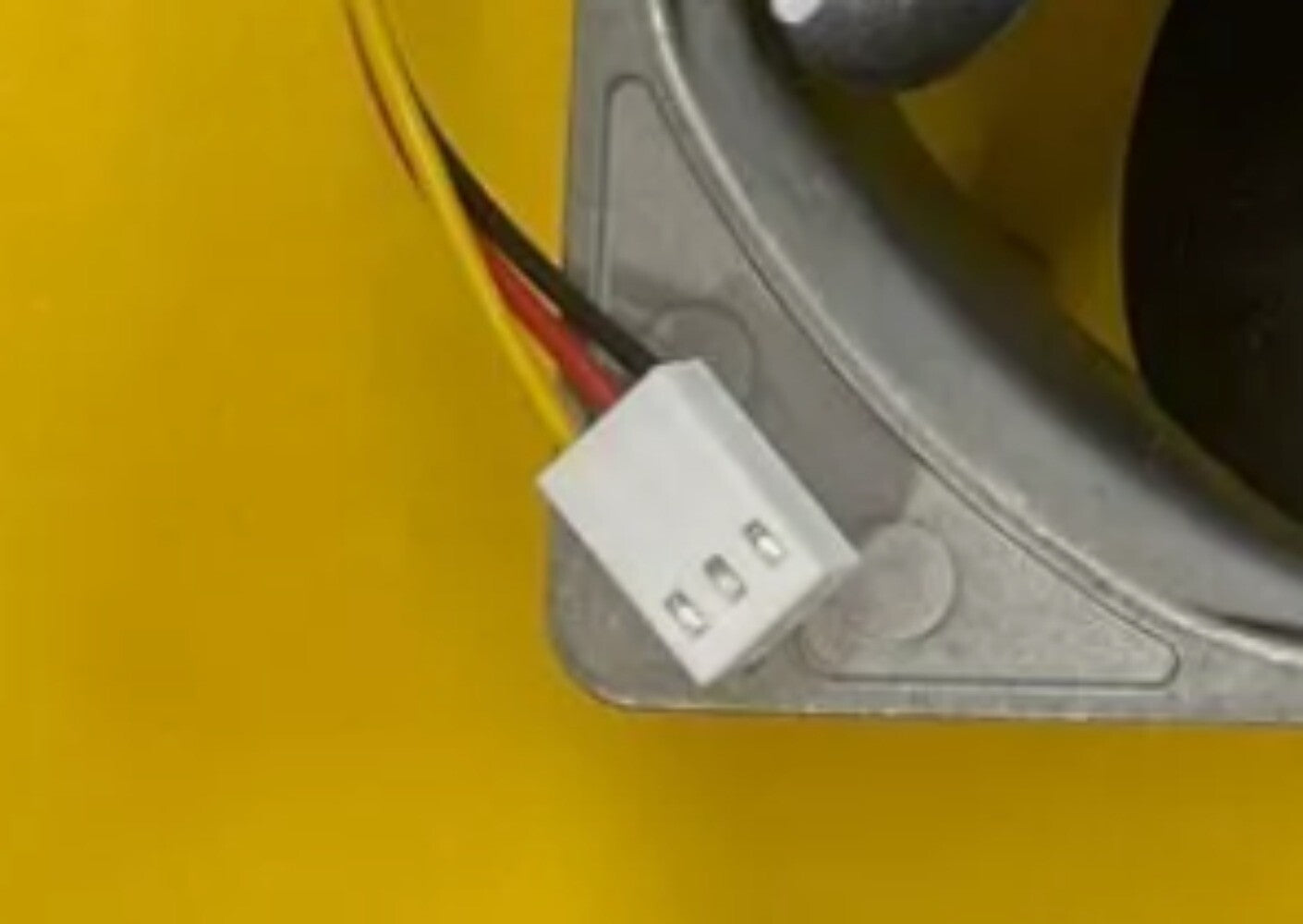 SANYO 9GL1212J1D04 12038 12CM 12V 1.9A case high airflow cooling fan