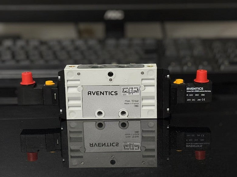 1pcs  AVENTICS solenoid valve 0820059051 Fast delivery