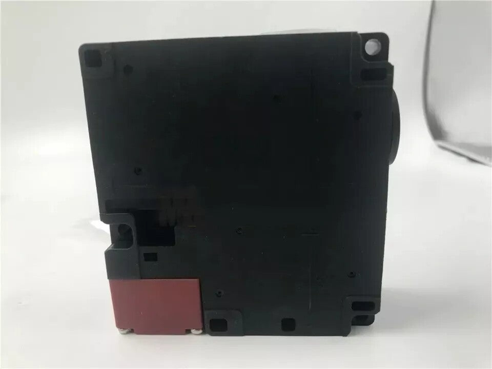 1PCS For Omron D4NL-2HFG-B D4NL2HFGB Safety Door Switch