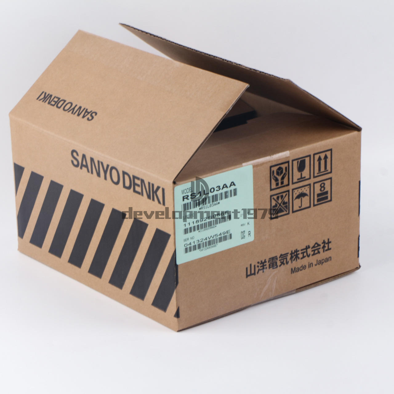 ONE  SANYO DENKI Servo Driver RS1L03AA Fast delivery