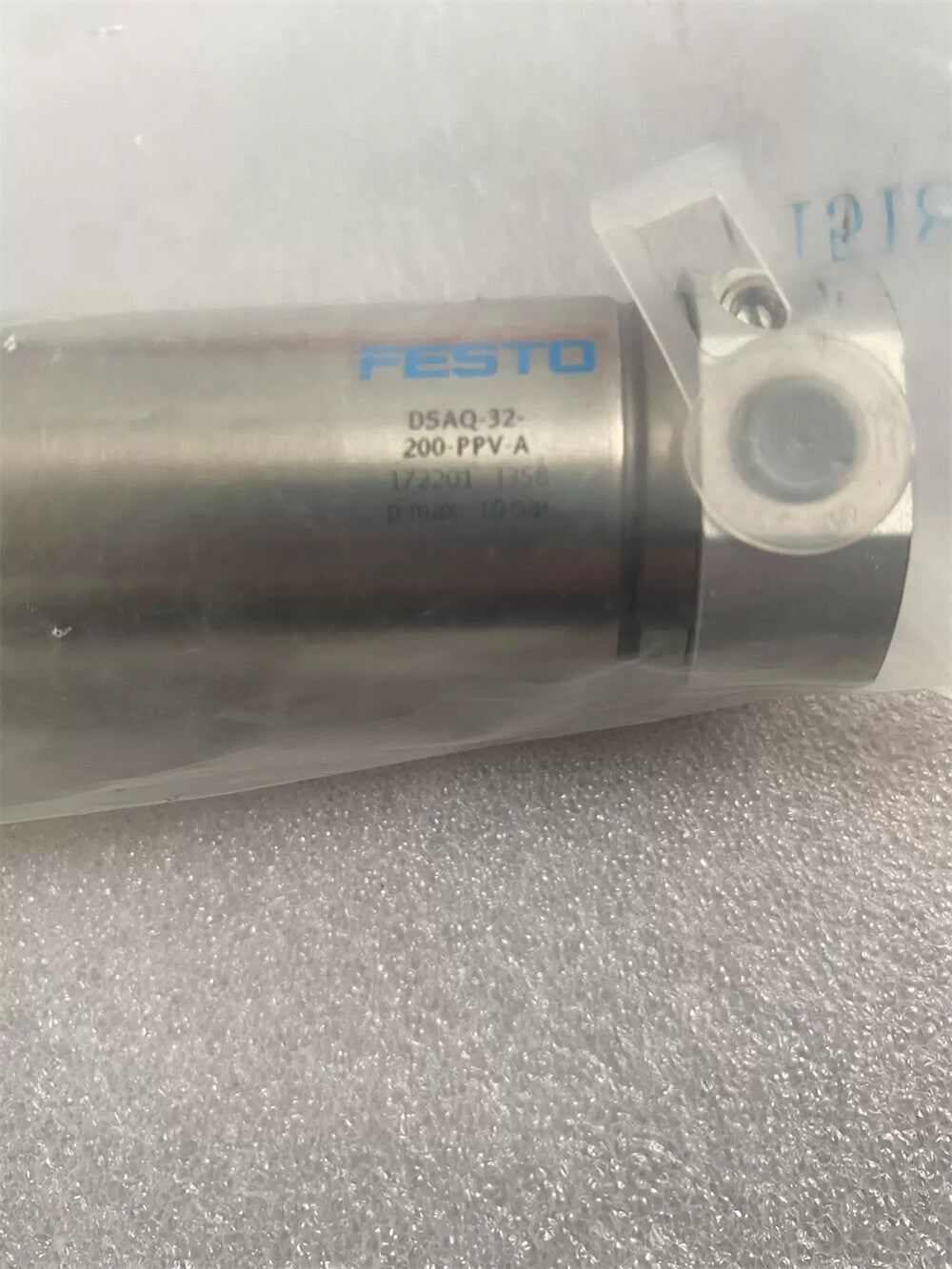 1/Piece  DSAQ-32-200-PPV-A 172201 Festo Cylinder