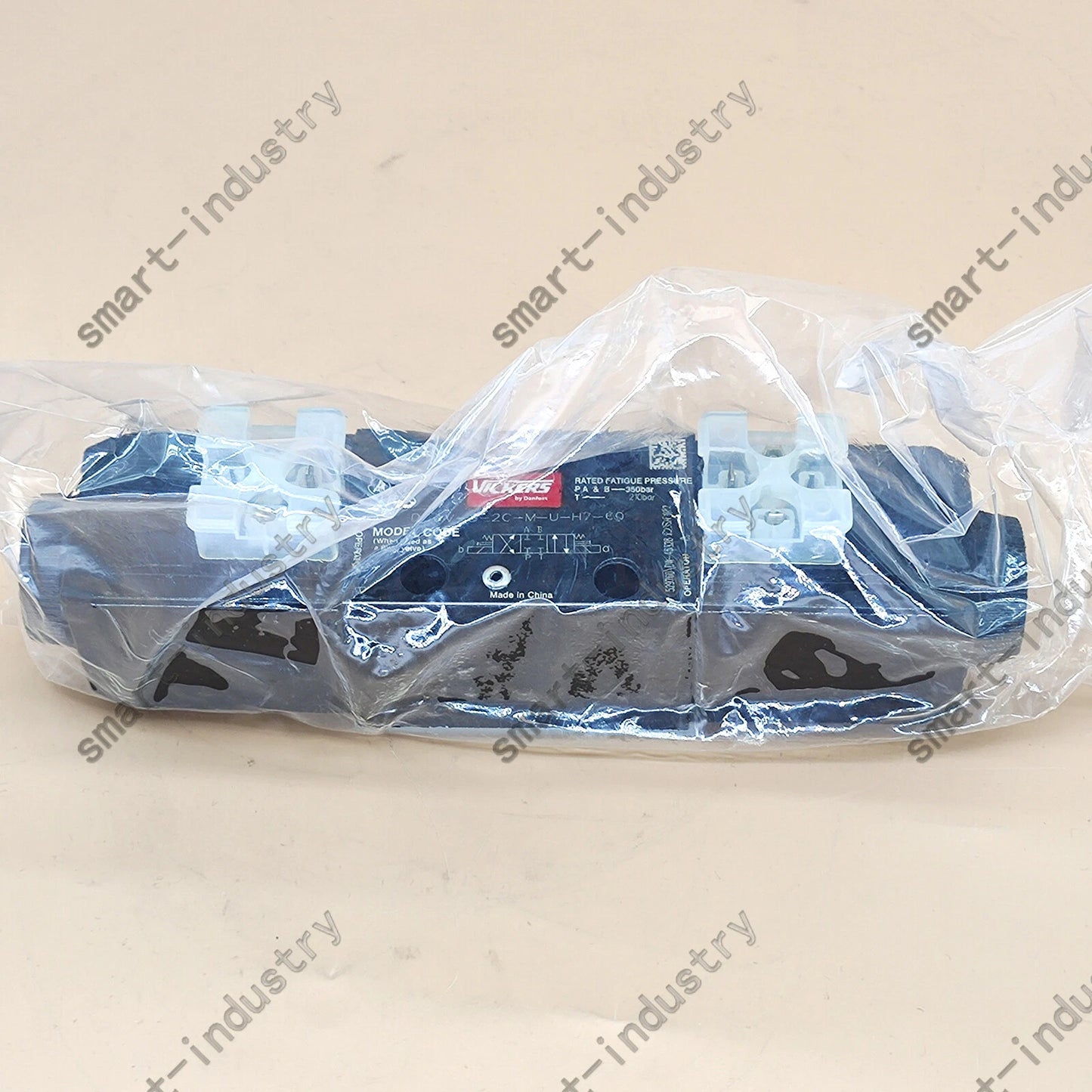 For danfoss DG4V-3-2C-M-U-H7-60 Vickers solenoid valve fast delivery