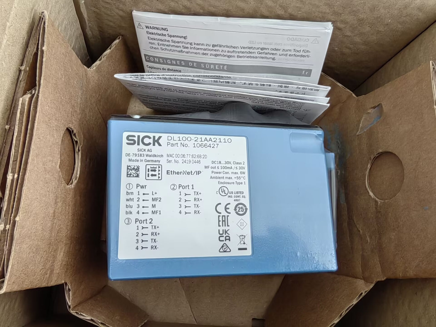 1/Piece  DL100-21AA2110 1066427 SICK Laser Distance Measuring Sensor