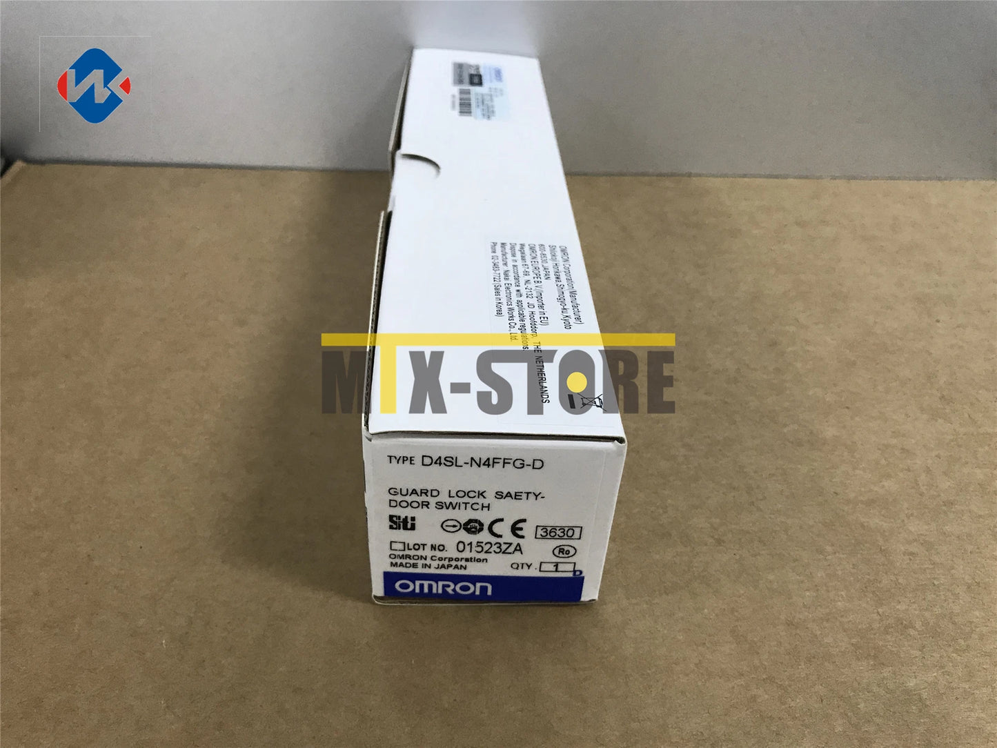 1PC   Omron safety door switch D4SL-N4FFG-D #P