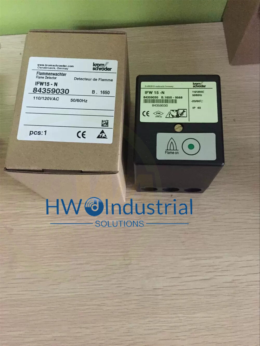 1/piece  IFW15-N IFW 15-N 110/120V Flame Detection Controller