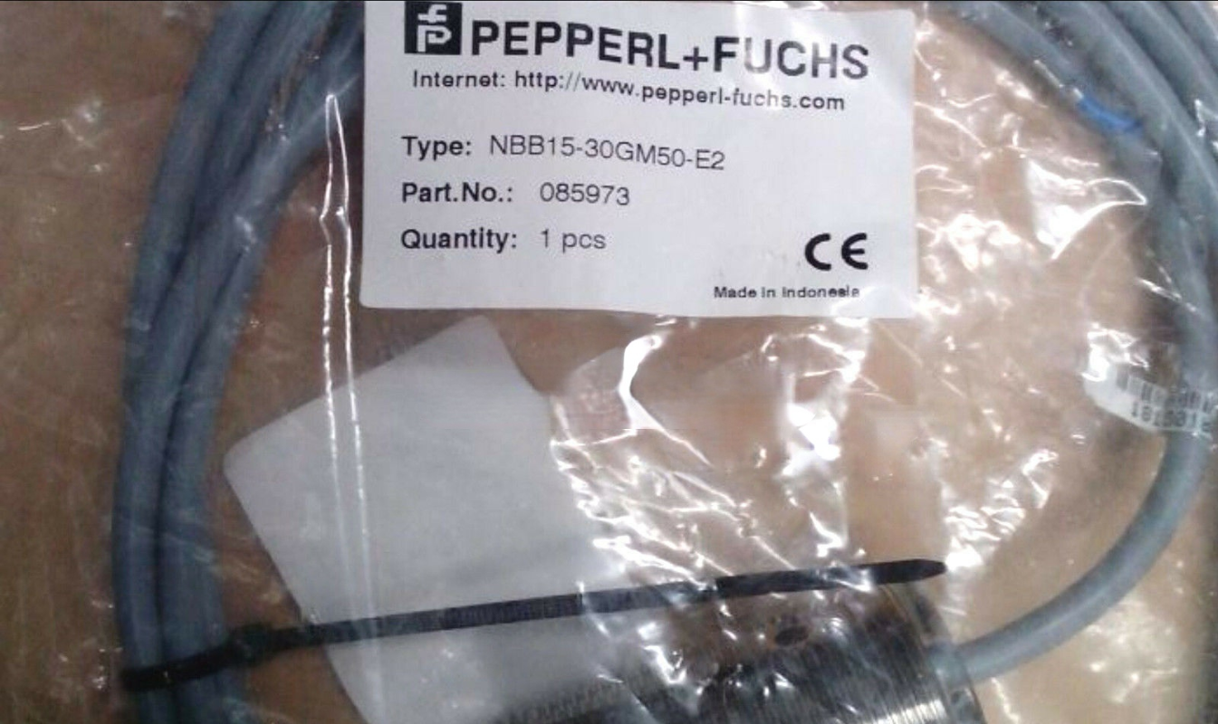 1pcs PEPPERL+FUCHS Sensor NBB15-30GM50-E2