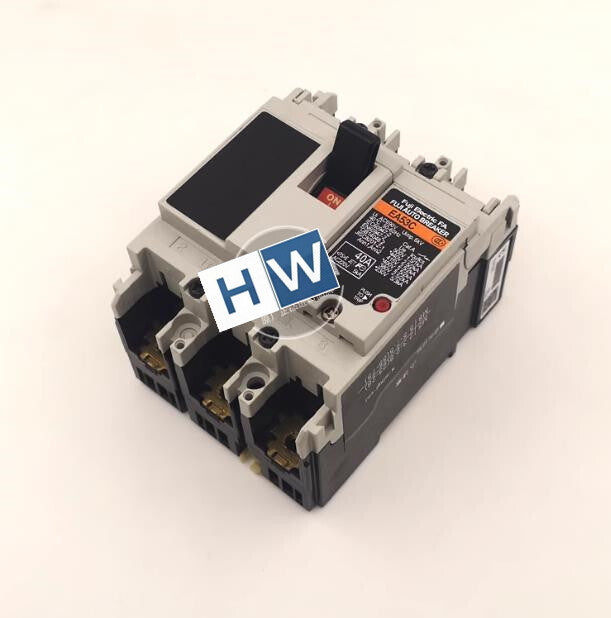 1PC  Molded Case Circuit Breaker Air Switch EA53C 40A 3P