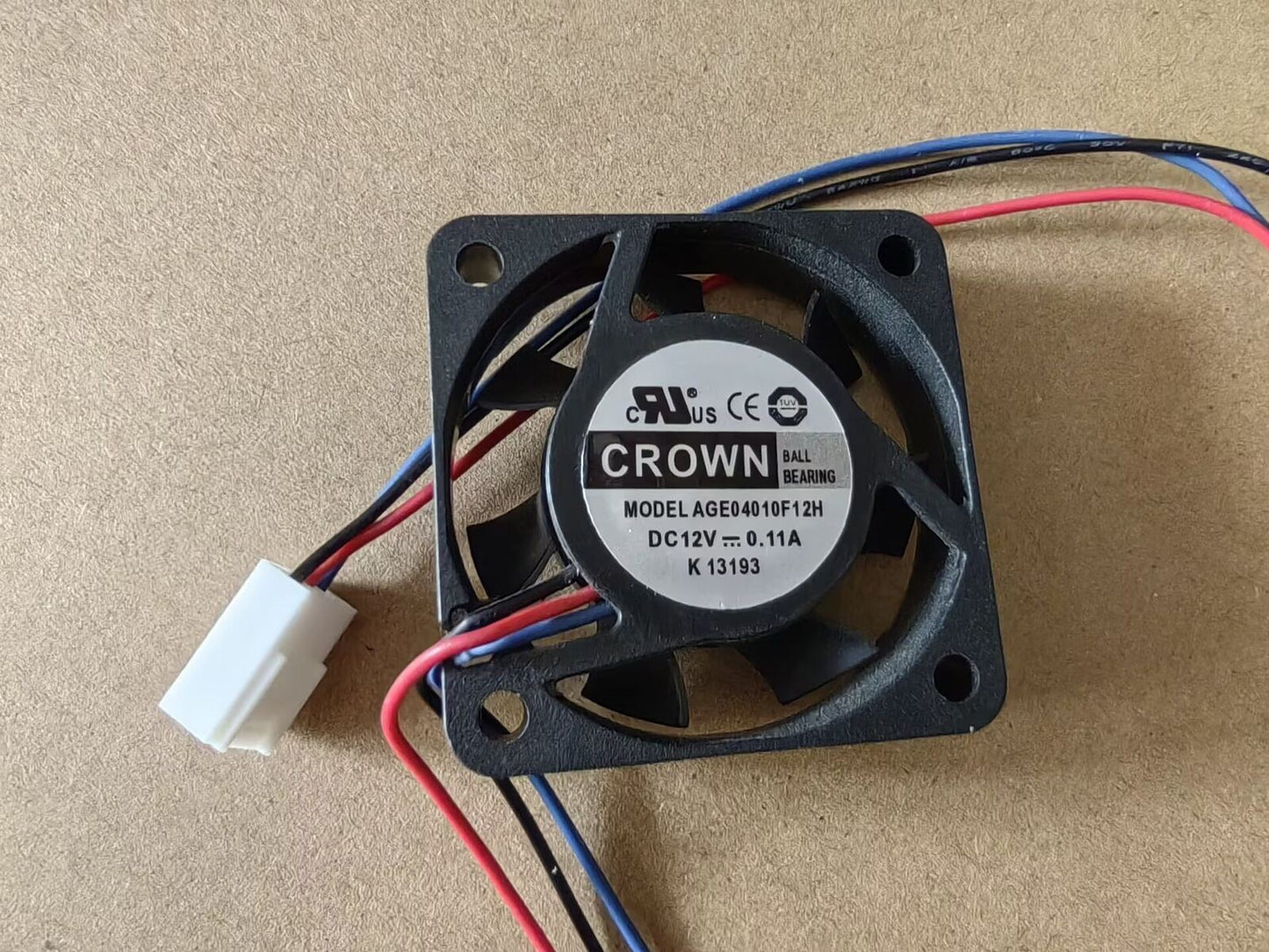 1PC CROWN 4010 AGE04010F12H DC12V 0.11A 3-wire Cooling Fan