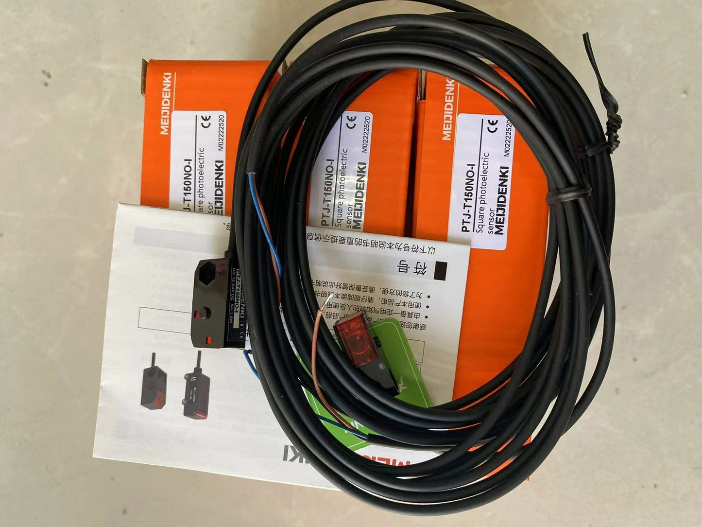 1pcs  sensor PTJ-T150NO-I Photoelectric switch