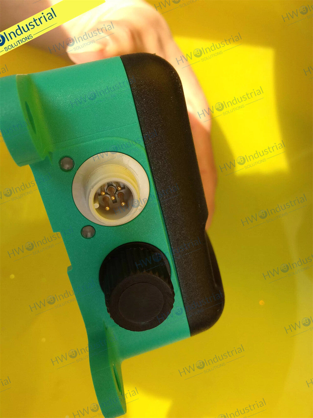 1/Piece OMD6000-R2100-B16-2V15 276582 P +F Distance Sensor