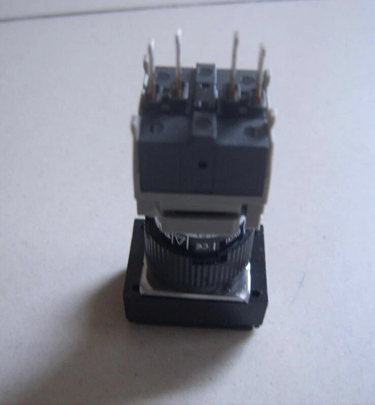 1X   AH165-TFG11 AH165TFG11 FUJI  Push button switch