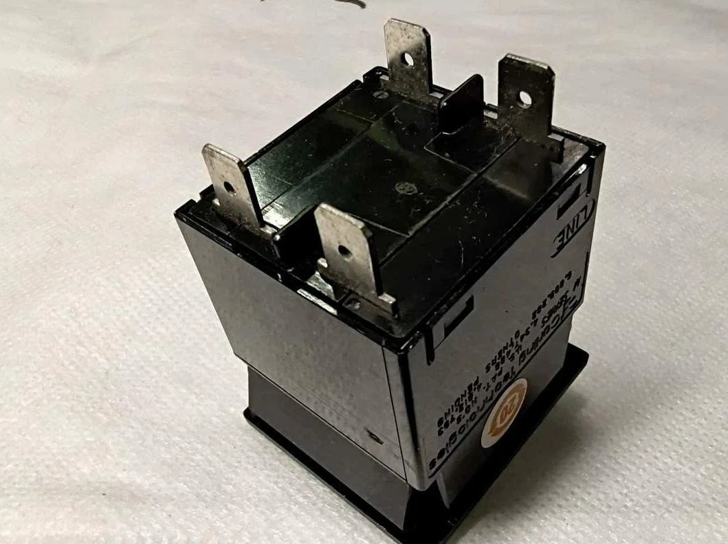 1PC Carling Circuit Breaker switch MA2-X-01-326-7-A24-B-C
