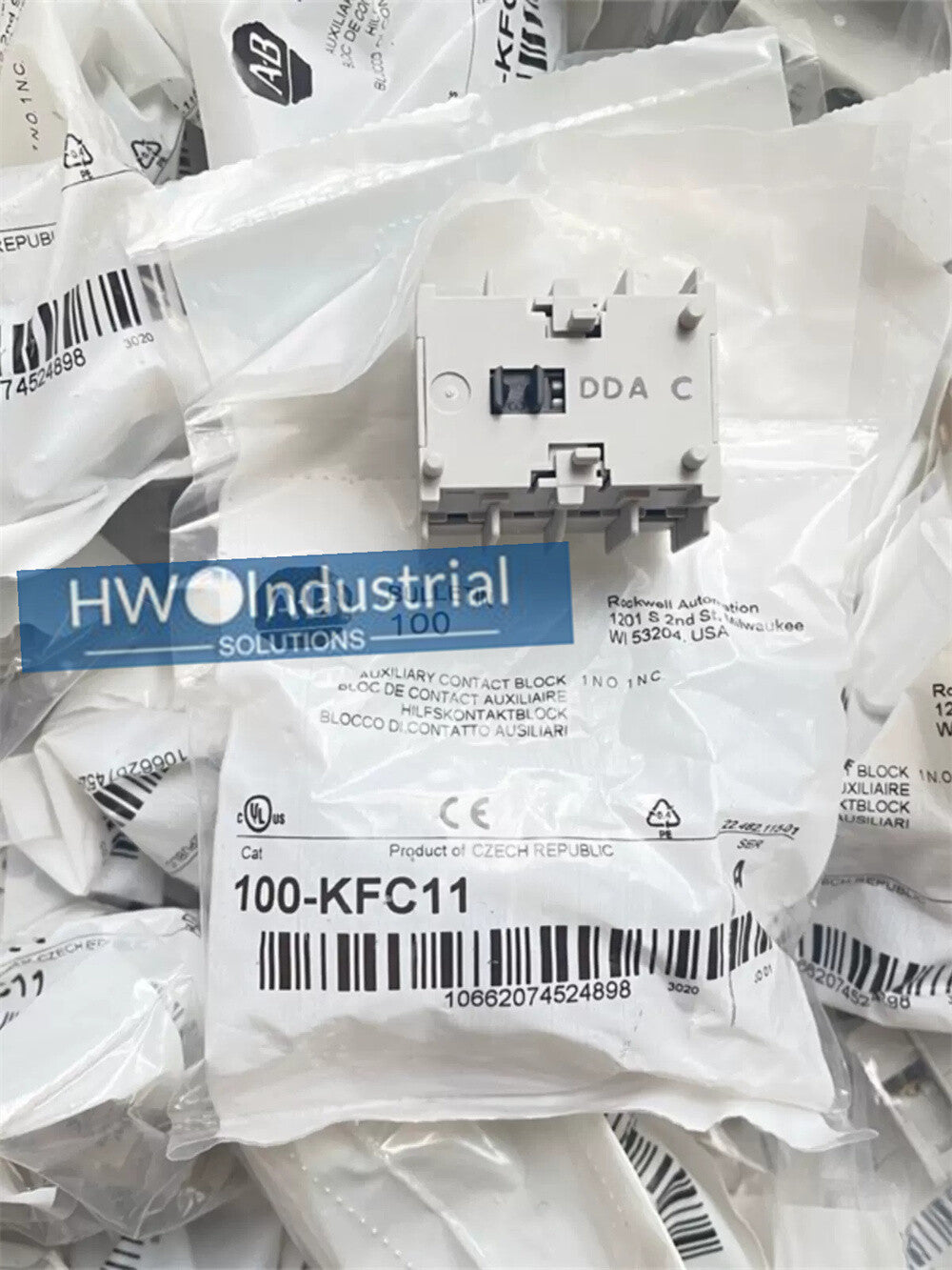 1/piece  100-KFC11 Auxiliary Contact