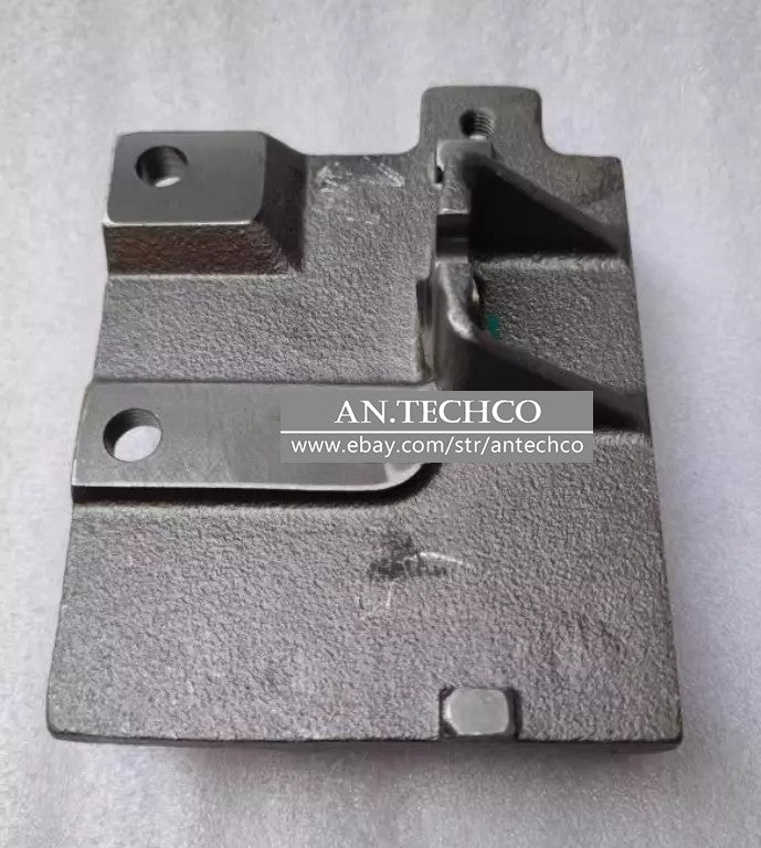 1PCS FOR 4BT/6BT 4993326 accessory air conditioning compressor bracket C4993326