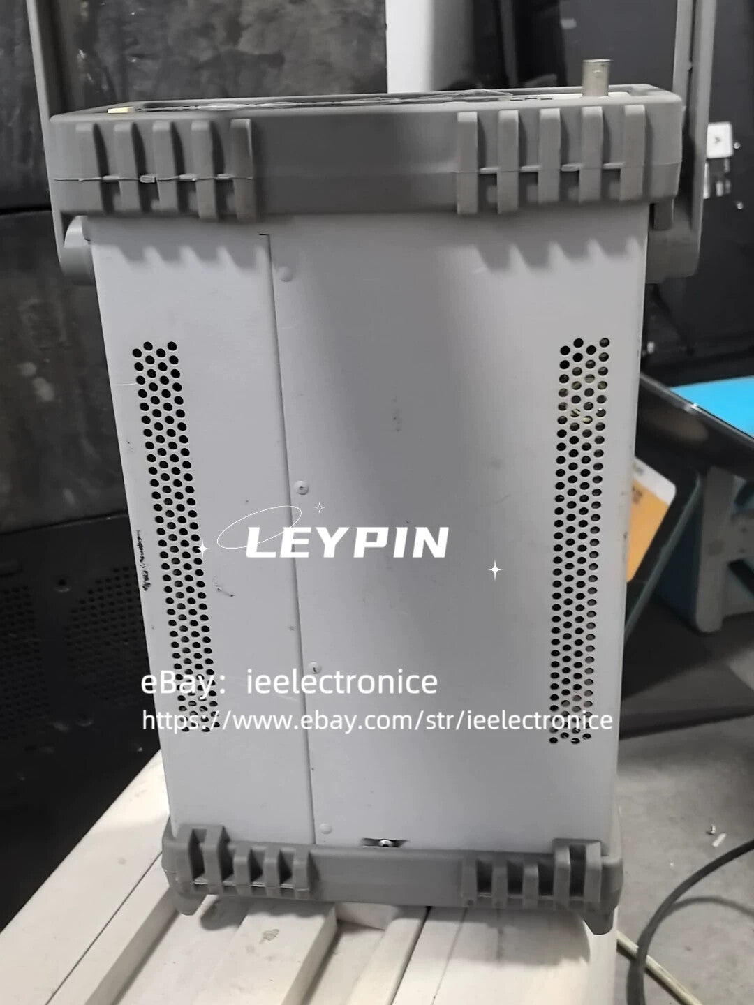 HP/Keysight Agilent 53181A opt:030 Universal Frequency Counter 3GHZ,10 digits/s