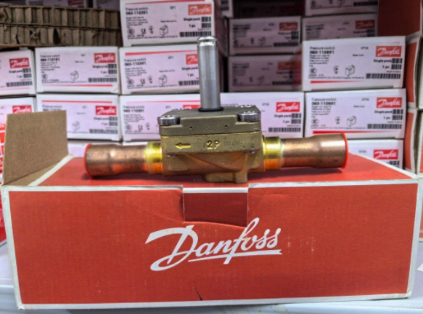 1 pcs For Danfoss EVR20 032L1240 replace 032F1240 Solenoid Valve